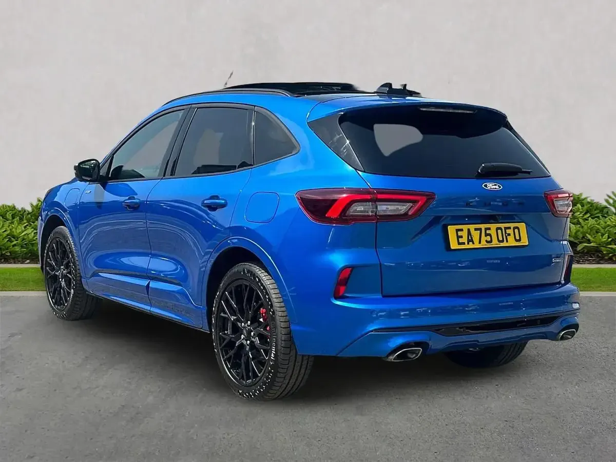 Used Ford Kuga ST-Line X 243 HP (178 kW) 2025 Desert island blue (metallic) SUV