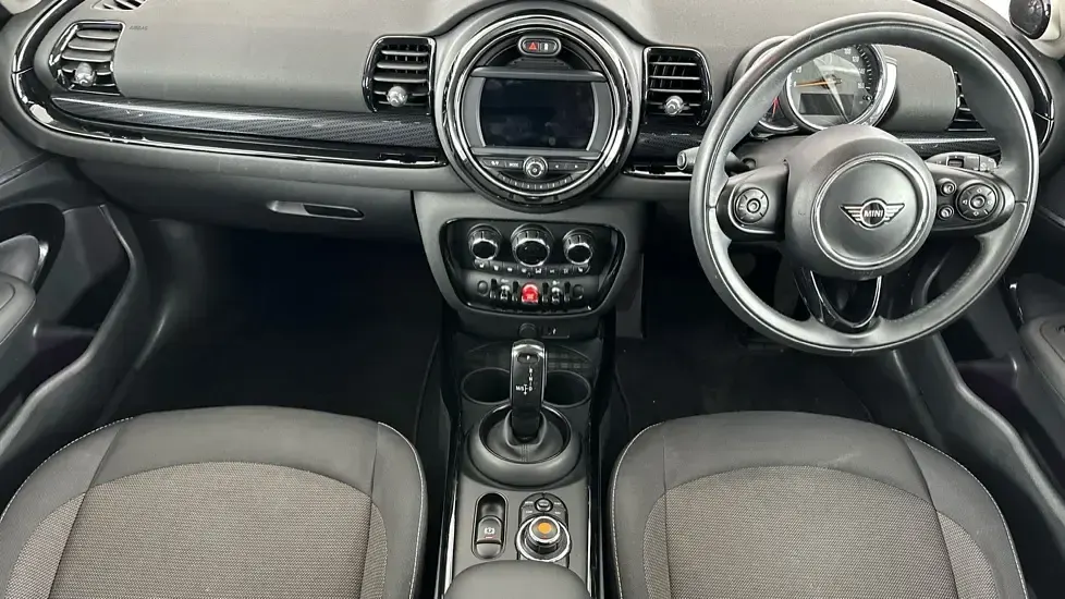 Used Mini Cooper Clubman Classic 134 HP (98 kW) 2019 Black Estate