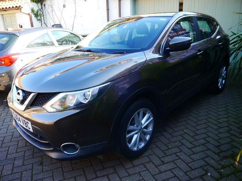 Used Nissan Qashqai Acenta 115 HP (84 kW) 2014 Beige SUV