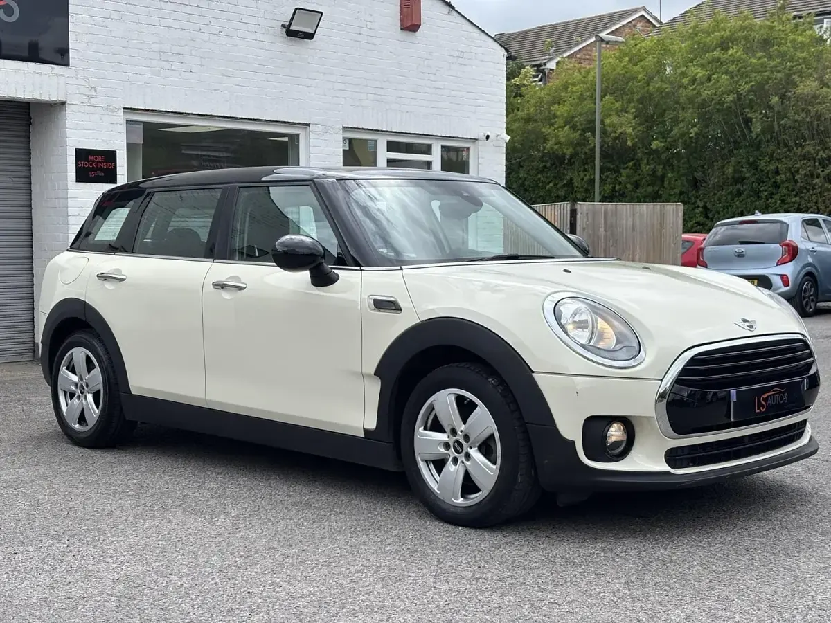 Used Mini Cooper Clubman 136 HP (100 kW) 2017 White Estate