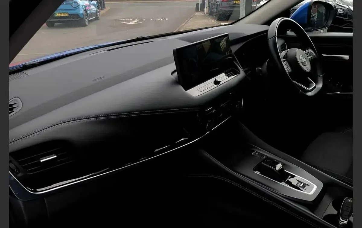 Used Nissan Qashqai N-Connecta 190 HP (139 kW) 2023 Blue SUV