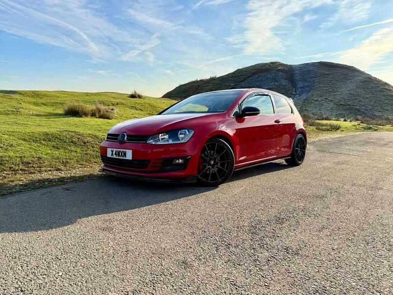 Used VW Golf VII Match 2015 Red Hatchback