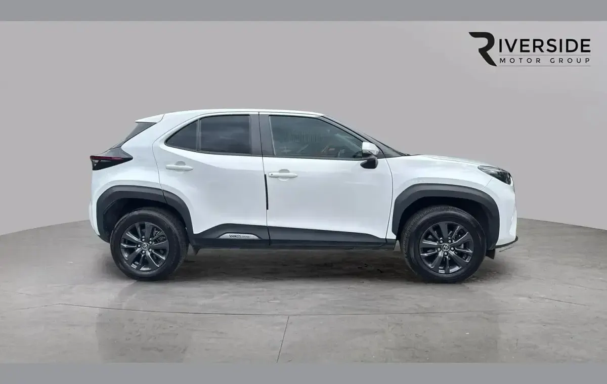 Used Toyota Yaris Cross 113 HP (83 kW) 2024 White SUV