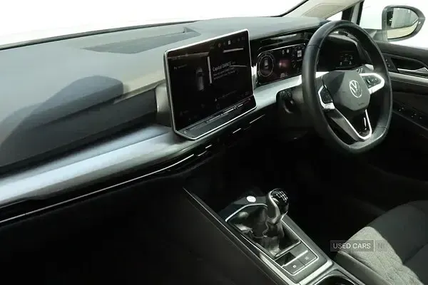 Used VW Golf VIII Life 115 HP (84 kW) 2024 White Hatchback