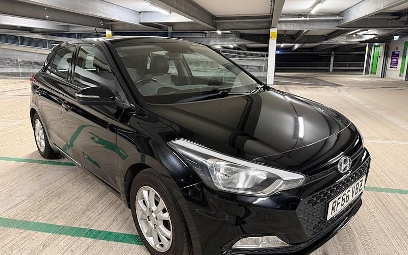 Używany Hyundai i20 SE 84 KM (61 kW) 2018 Hatchback