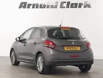 Used Peugeot 208 Signature Sky 82 HP (60 kW) 2019 Grey Hatchback