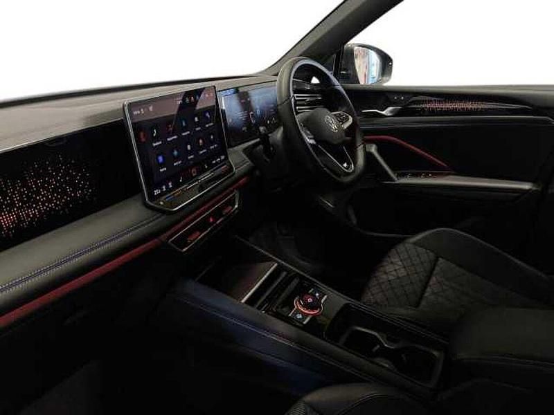 Used VW Tiguan R-line 150 HP (110 kW) 2024 Grey SUV