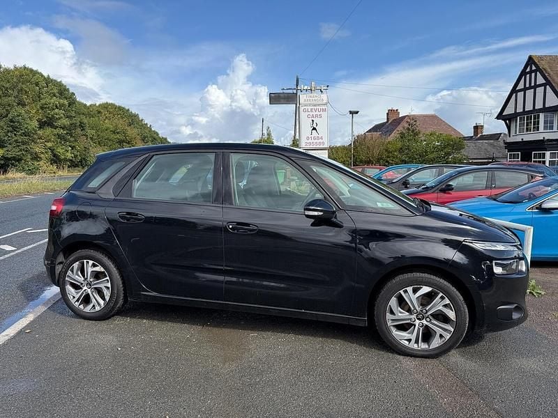 Black Used 2016 Citroën C4 Picasso SELECTION MPV | £4,350 (Fair price) - Image 1/4