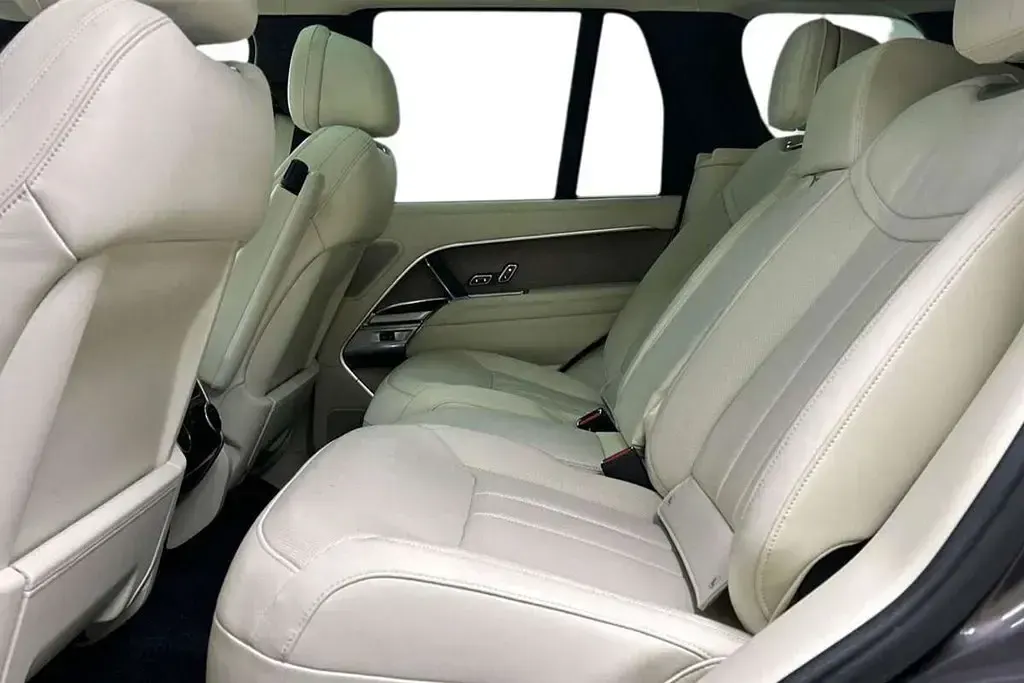 Used Land Rover Range Rover Autobiography 344 HP (253 kW) 2023 Grey SUV