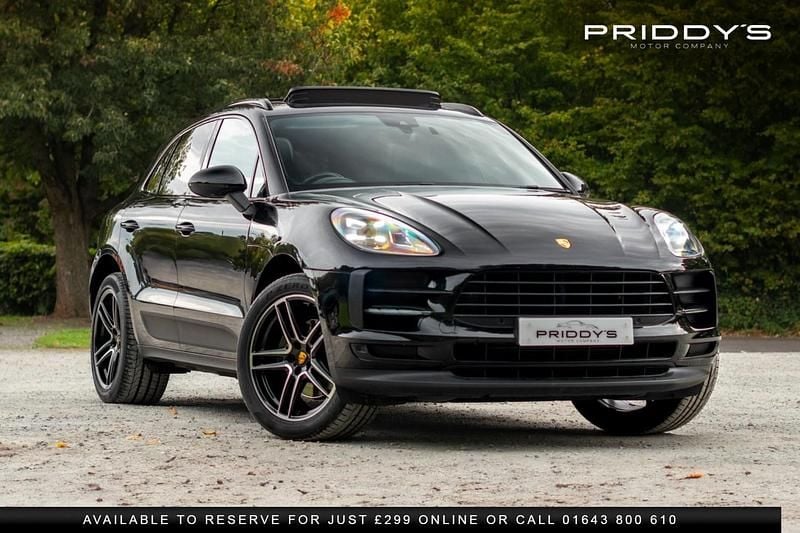 Black Used 2021 Porsche Macan SUV | £41,470 (Fair price) - Image 1/4