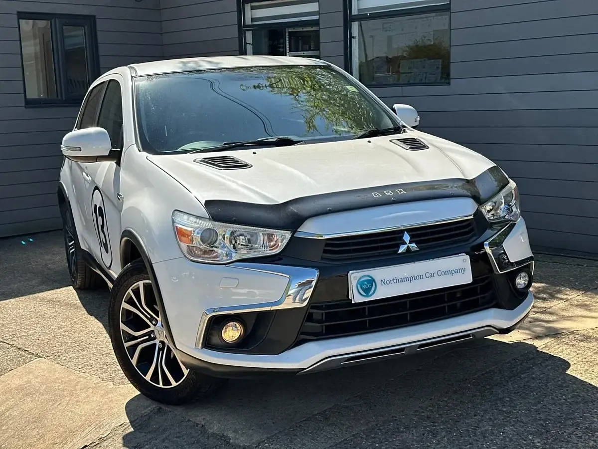 Used Mitsubishi ASX 114 HP (83 kW) 2017 White SUV