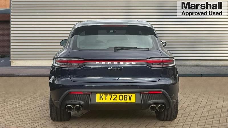 Used Porsche Macan 380 HP (279 kW) 2022 Blue SUV