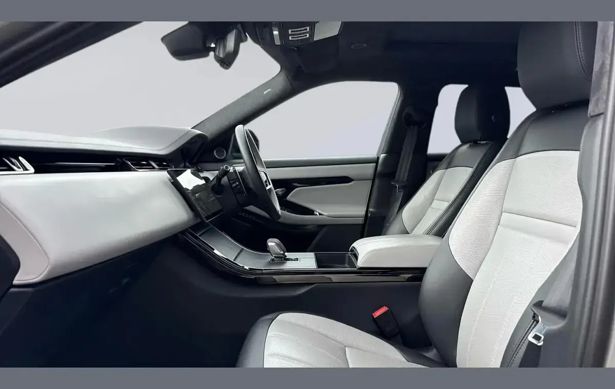 Used Land Rover Range Rover evoque Autobiography 200 HP (147 kW) 2025 Silver SUV