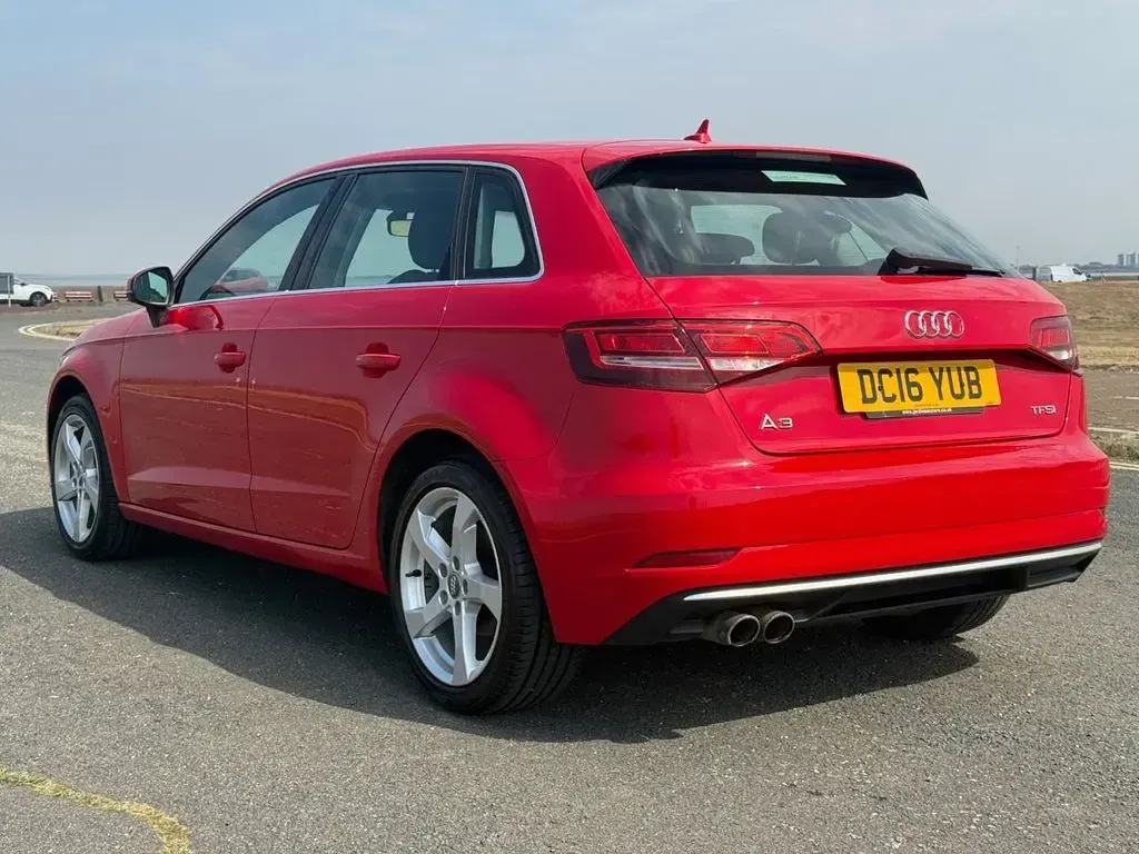 Used Audi A3 Sportback Sport 150 HP (110 kW) 2016 Red Hatchback