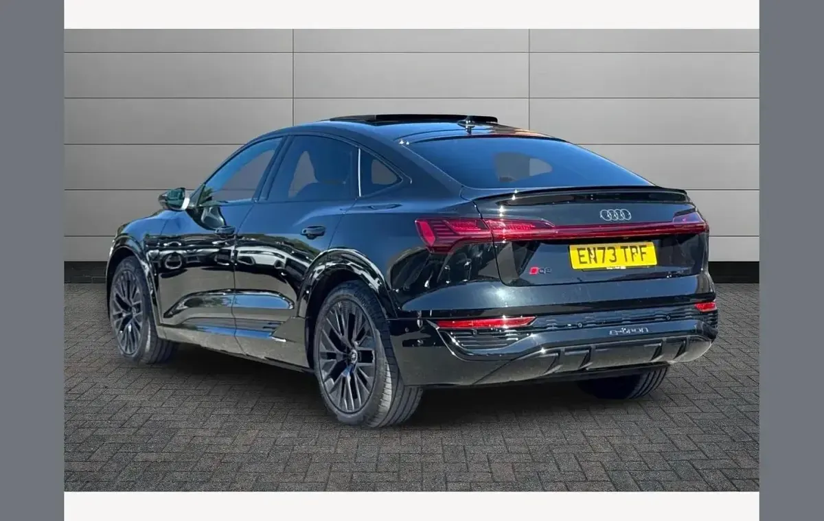 Usado Audi Q8 e-tron Black Edition 300 kW (408 HP) 2024 Preto SUV