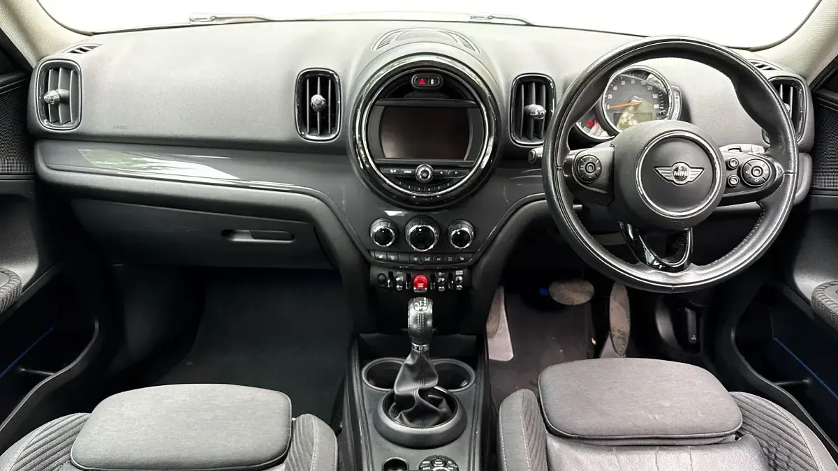 Used Mini Cooper Countryman 134 HP (98 kW) 2017 White SUV