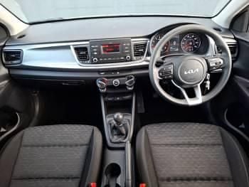 Used Kia Rio 83 HP (61 kW) 2023 White Hatchback