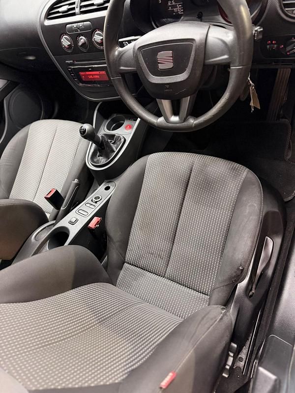 Used Seat Leon 2009 Blue Hatchback