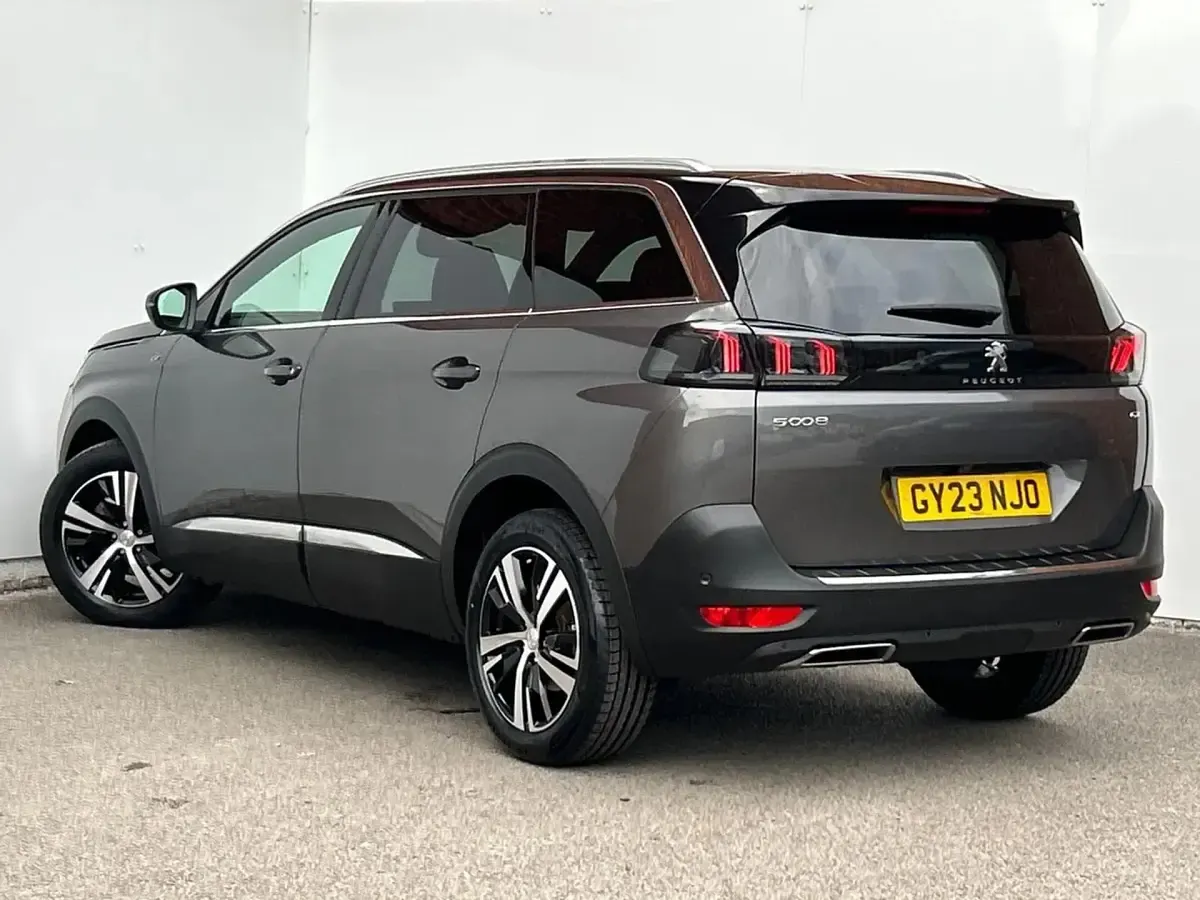 Used Peugeot 5008 GT 130 HP (95 kW) 2023 Grey SUV