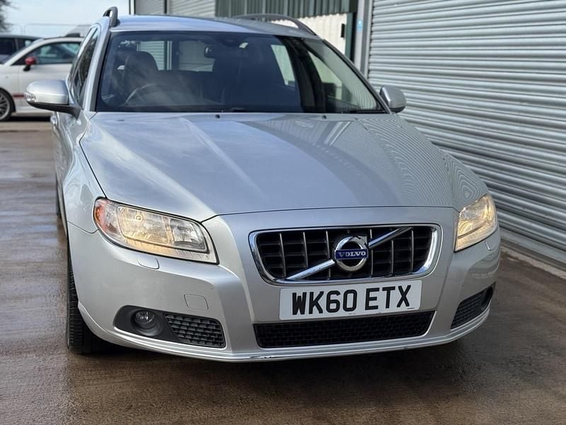 Used Volvo V70 SE 2012 Silver Estate