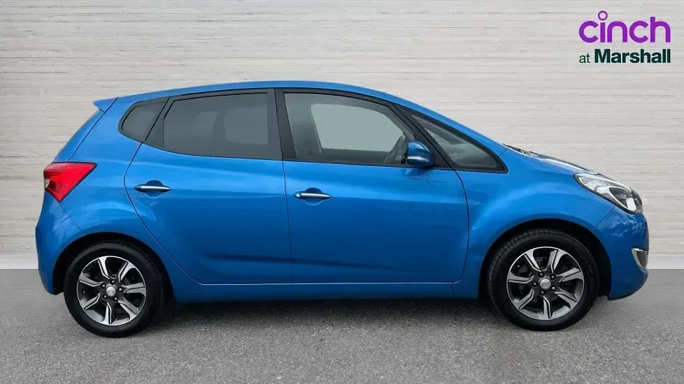 Used Hyundai ix20 SE 125 HP (91 kW) 2018 Blue Hatchback