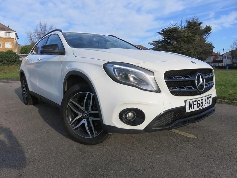 Used Mercedes GLA180 Urban 2018 White SUV