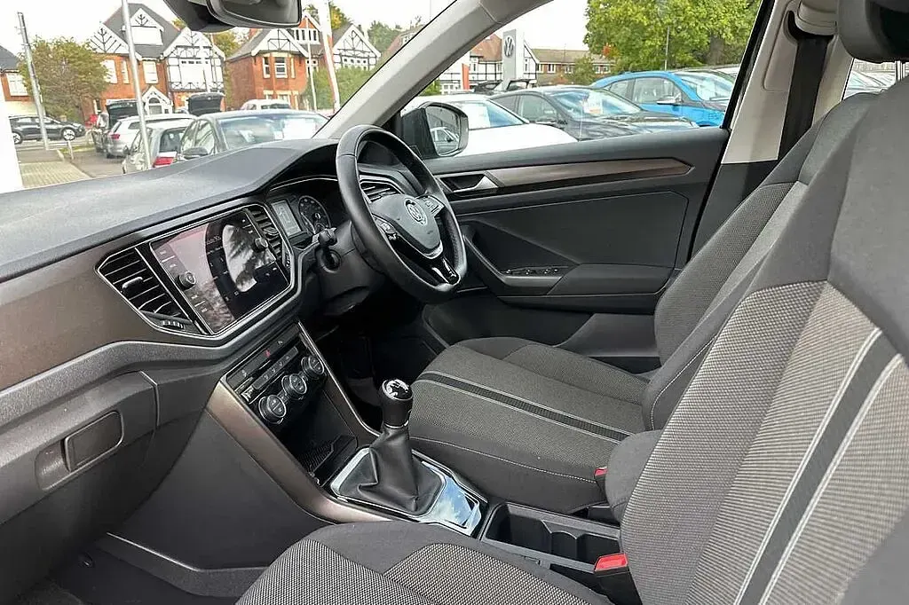 Used VW T-Roc 115 HP (84 kW) 2018 SUV