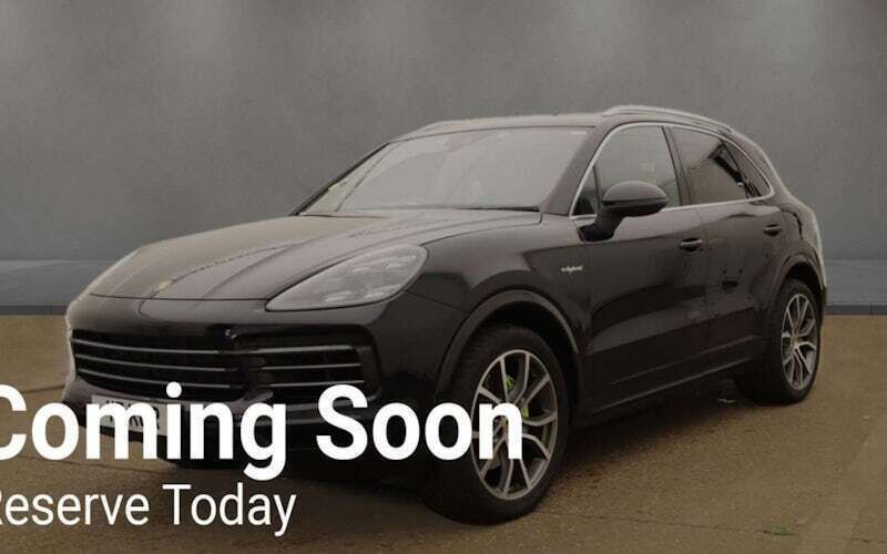 Used 2023 Porsche Cayenne SUV | £51,990 - Image 1/3