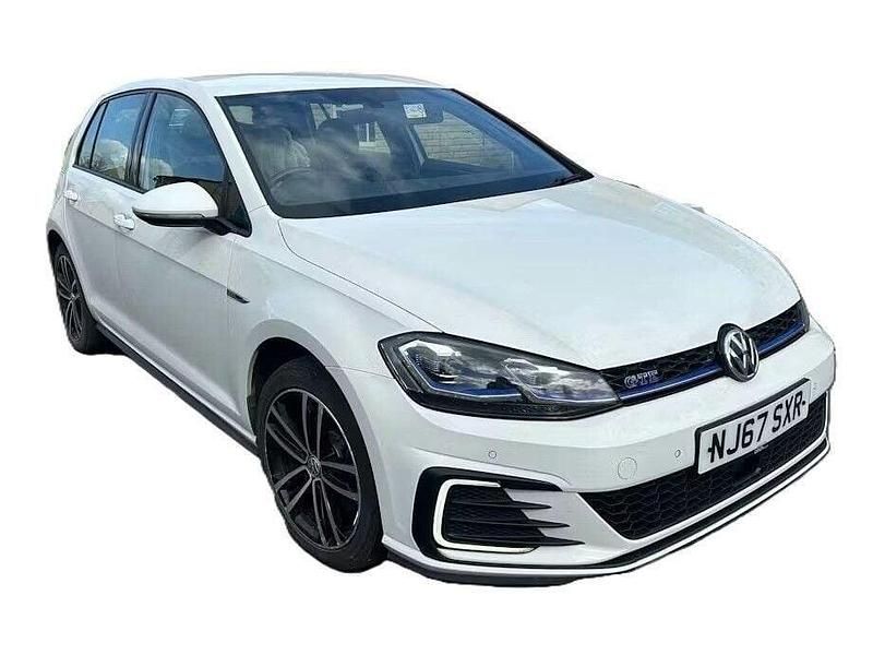 Used VW Golf VII GTE 204 HP (150 kW) 2017 White Hatchback