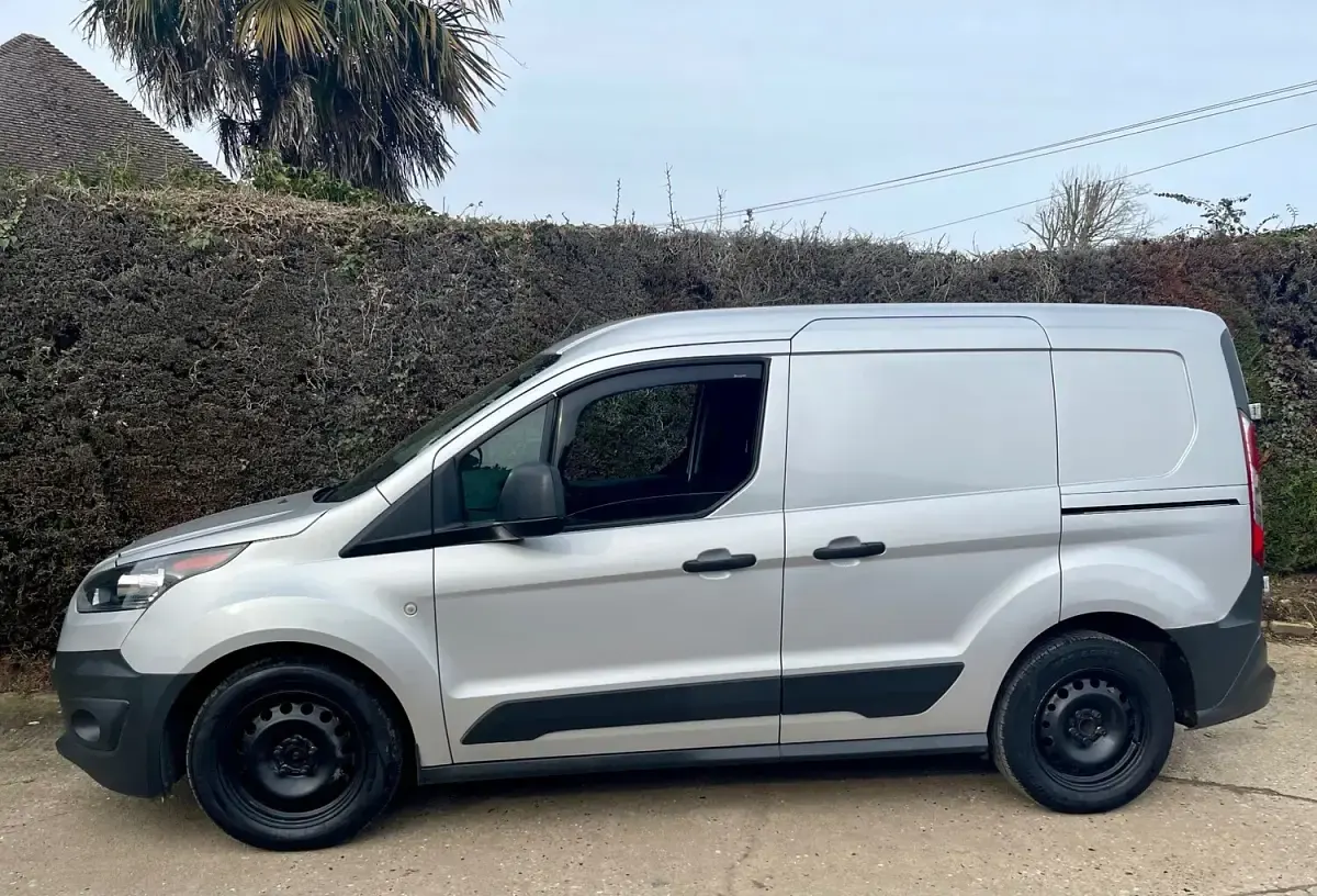 Used Ford Transit Connect 100 HP (73 kW) 2018 Silver MPV