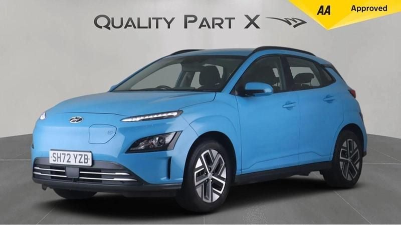 Second-hand Hyundai Kona SE 100 kW (136 CP) 2023 Albastru SUV