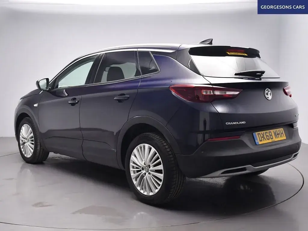Used Vauxhall Grandland X S 130 HP (95 kW) 2018 Mauve/purple SUV