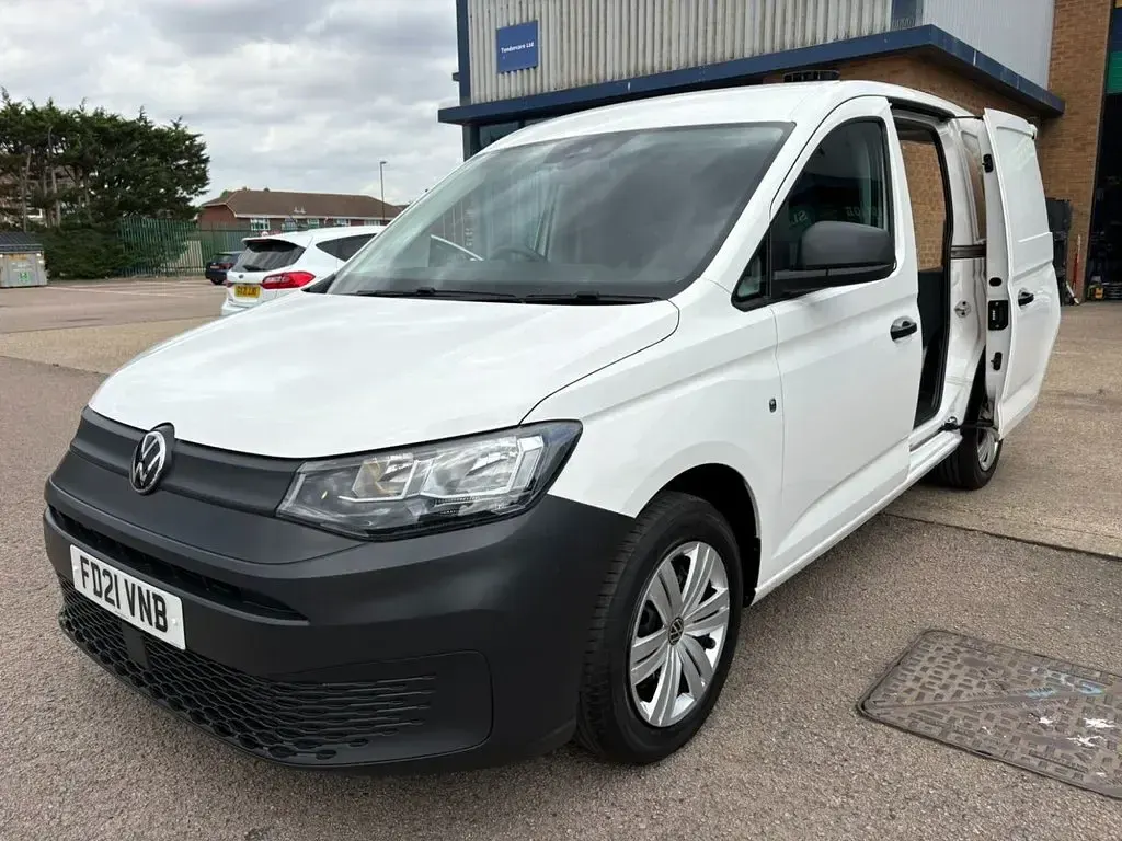 Used VW Caddy S 102 HP (75 kW) 2021 White MPV