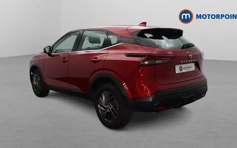 Used Nissan Qashqai Acenta Premium 140 HP (102 kW) 2023 Red SUV
