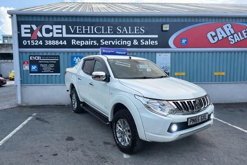 Used Mitsubishi L200 178 HP (130 kW) 2015 White Pickup