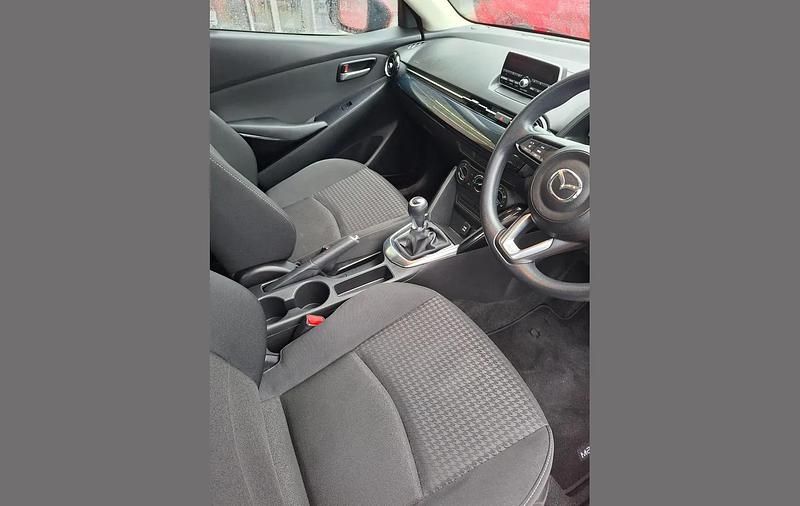 Used Mazda 2 73 HP (53 kW) 2018 Red Hatchback