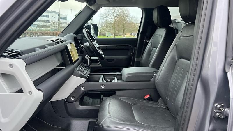 Used Land Rover Defender SE 249 HP (183 kW) 2022 Grey SUV