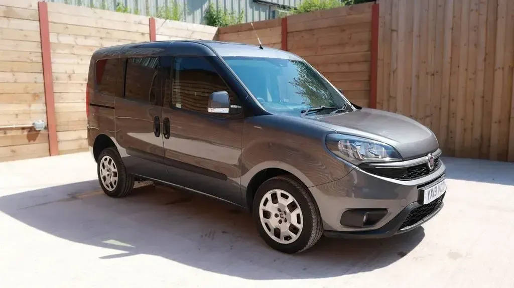 Used Fiat Doblò 95 HP (69 kW) 2019 Grey MPV