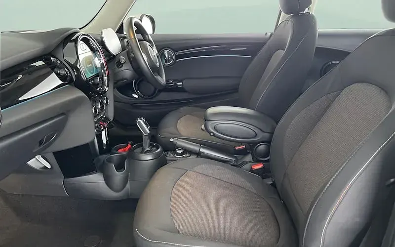 Used Mini Cooper Classic 136 HP (100 kW) 2022 Green Hatchback