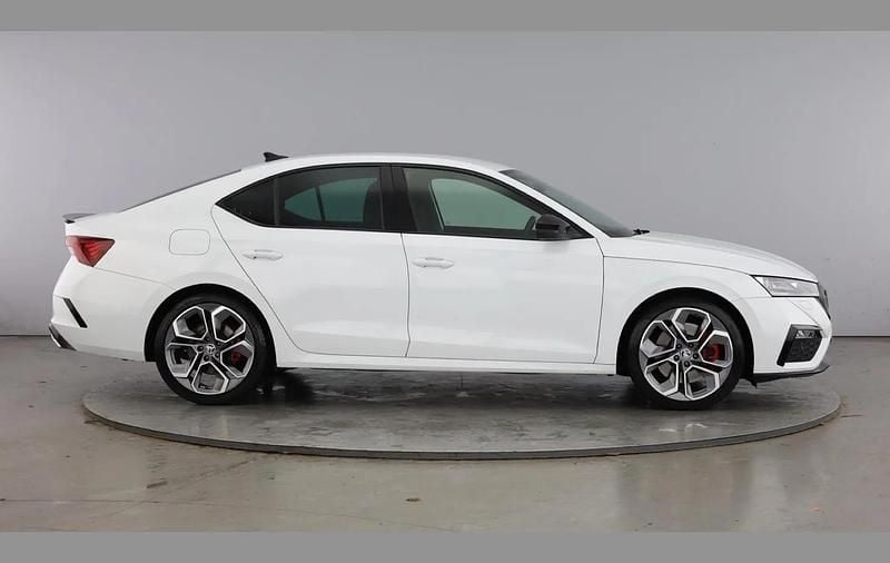 Used Skoda Octavia vRS 245 HP (180 kW) 2023 Moon white metallic Hatchback