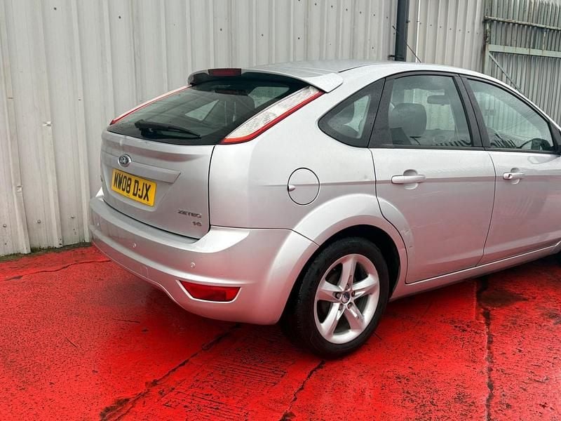 Used Ford Focus Zetec 2008 Silver Hatchback