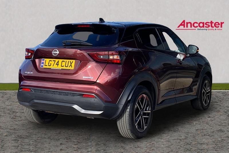 Used Nissan Juke N-Connecta 143 HP (105 kW) 2024 Red SUV