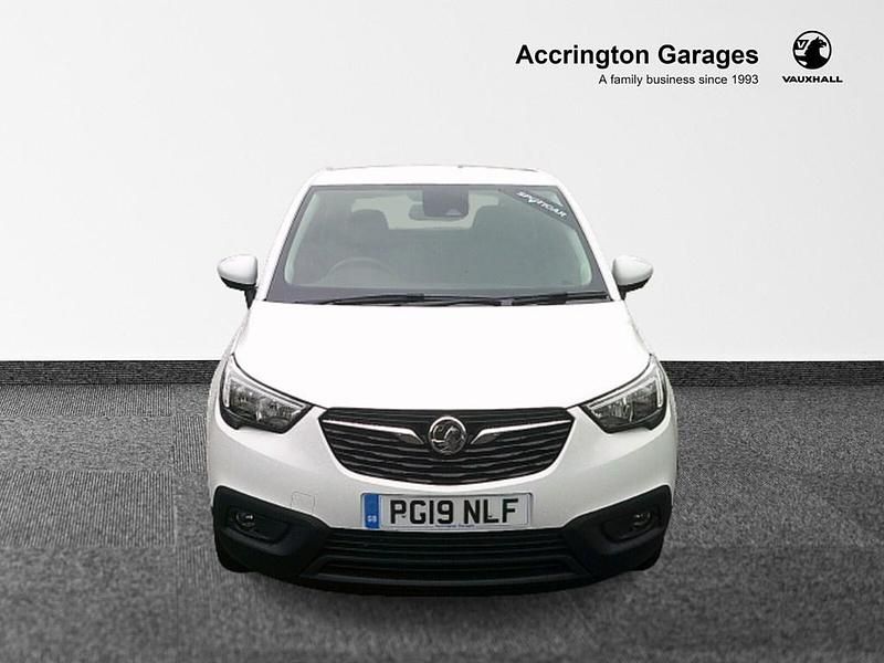 Used Vauxhall Crossland X S 2019 Summit white SUV