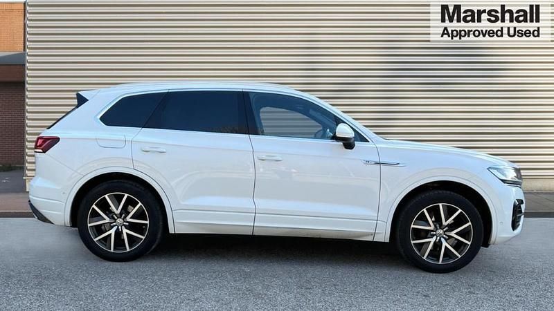 Używany VW Touareg R-line 286 KM (210 kW) 2019 Biały SUV