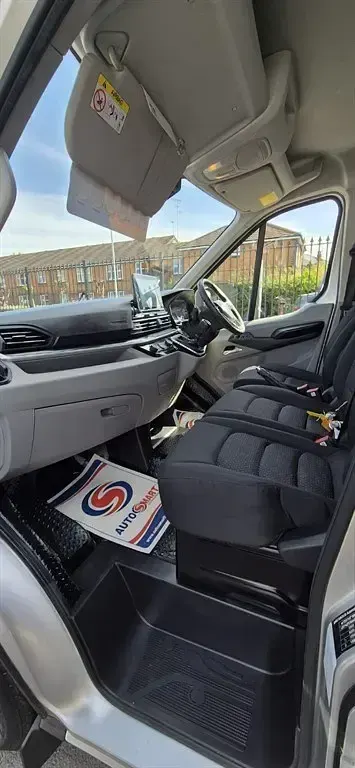 Used Maxus V90 2021 Silver Van