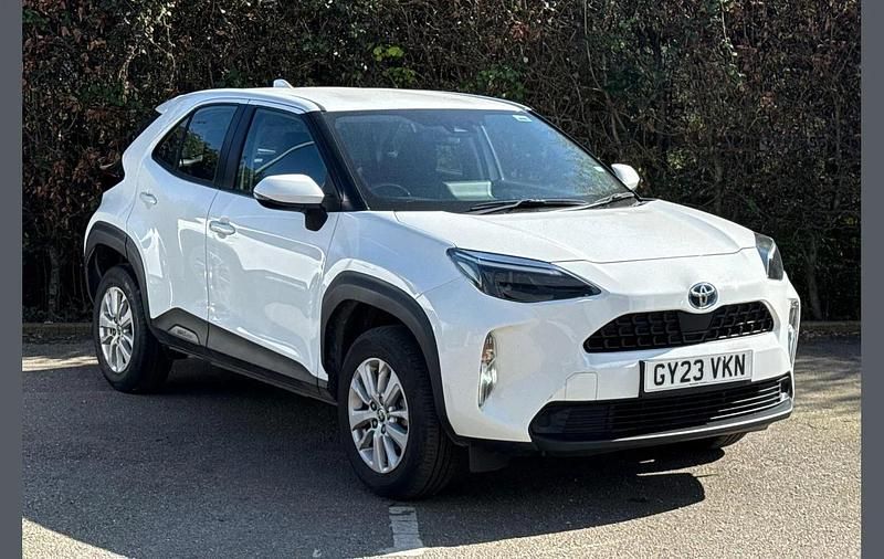 Used Toyota Yaris Cross 113 HP (83 kW) 2023 White SUV