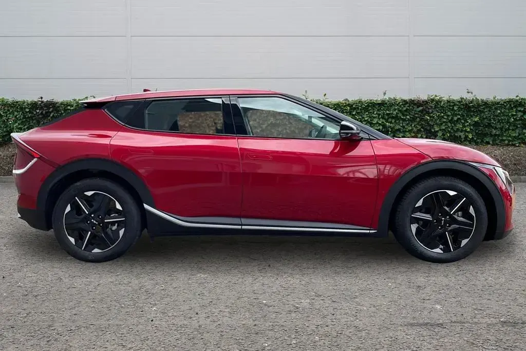 Used Kia EV6 125 kW (170 HP) 2025 Red SUV