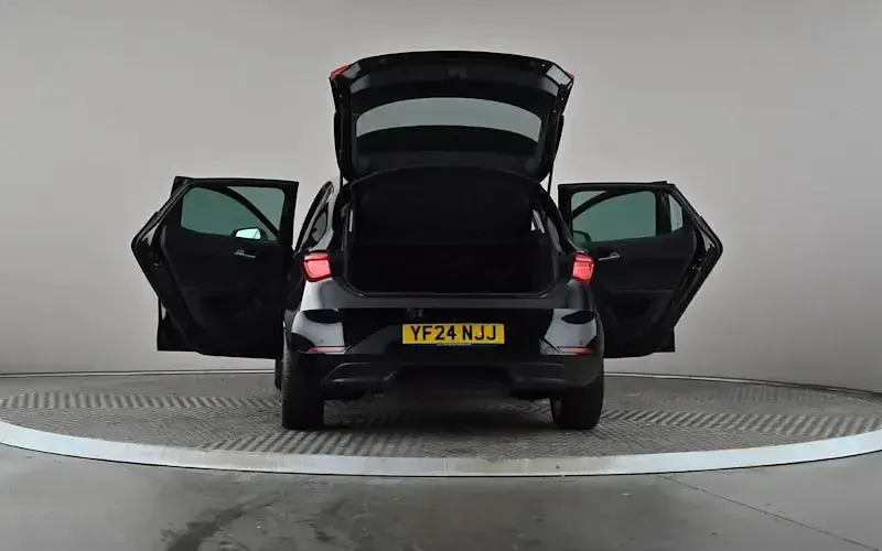 Used Seat Leon SE Dynamic 110 HP (80 kW) 2023 Black Hatchback