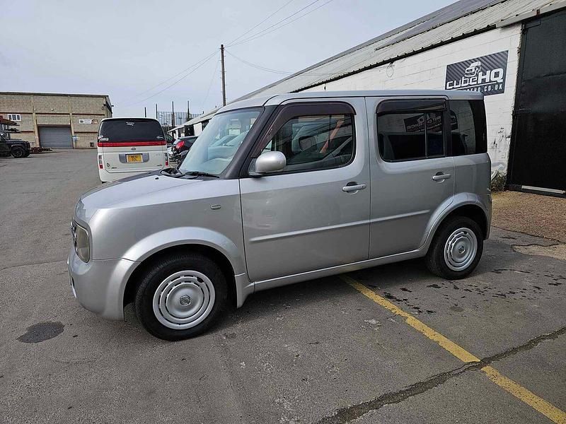 Used Nissan Cube 2022 Silver MPV