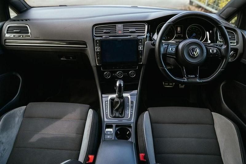 Used VW Golf VII R 2016 White Hatchback